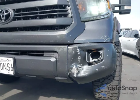 2014 Toyota Tundra Sr5 5.7L V8 z USA, uszkodzony, nr VIN 5TFEY5F12EX171780